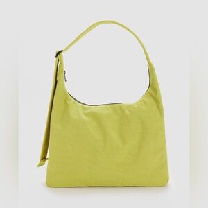 BAGGU Nylon Shoulder Bag in Lemongrass